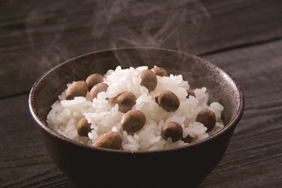 料理写真：むかごご飯