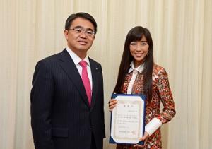 川島なお美さんへの「ＬＯＶＥあいちサポーターズ」委嘱式
