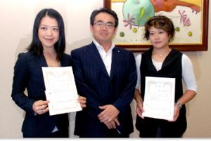 平成23年7月29日　恩田美栄さん、鈴木明子さん、村上佳菜子さんに「ＬＯＶＥあいちサポーターズ　あいちスポーツ大使」を委嘱