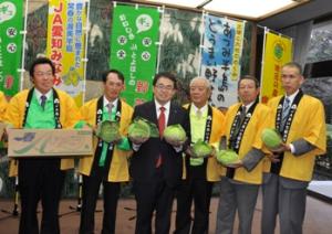 平成24年1月19日　生産者が愛知のキャベツをＰＲしました