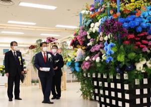 第71回関東東海花の展覧会知事内覧