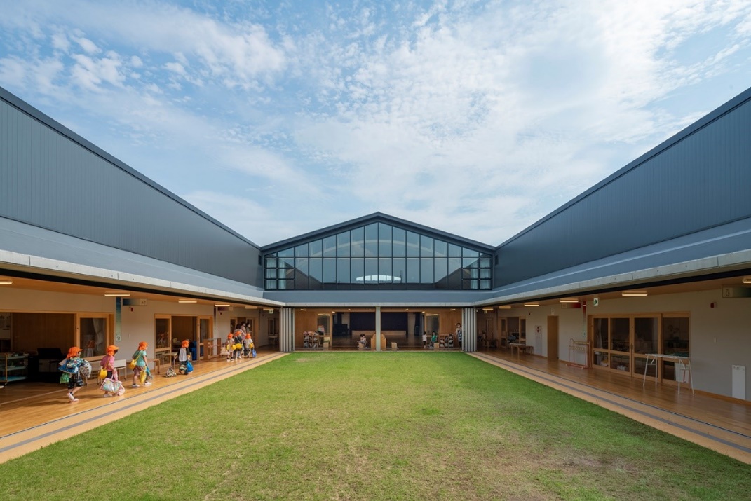 高嶺こども園 外観
