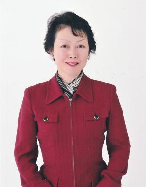 新納貴子さんの写真です。