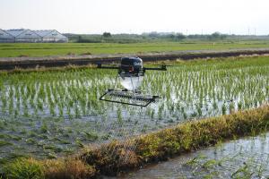 畦畔除草塗布ドローン