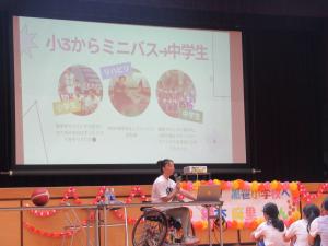 赤いバラの写真です。