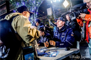 ドライバーによるサイン会