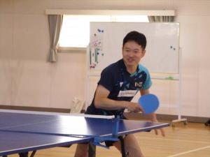 赤いバラの写真です。