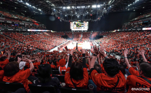 会場内ビジョンでの投影イメージ（画像中央上）