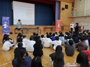 赤いバラの写真です。