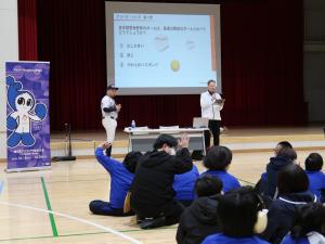 赤いバラの写真です。