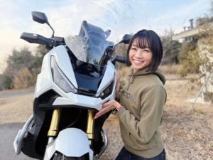 岸かなえ氏