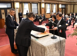 春の叙勲伝達式