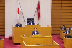 5月臨時議会