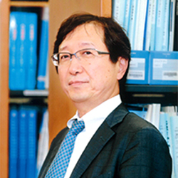 久保　鉄男　氏