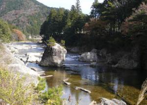 板敷川　立岩（たちいわ）