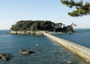 筒島(別名 弁天島)