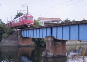 新川に架かる名鉄三河線のレンガの鉄橋