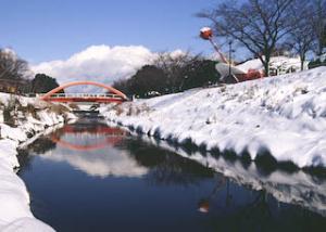 雪の八田川